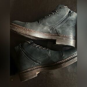 Untamed Street Yale distressed-black welted derby lace up boots- Men, Size 11